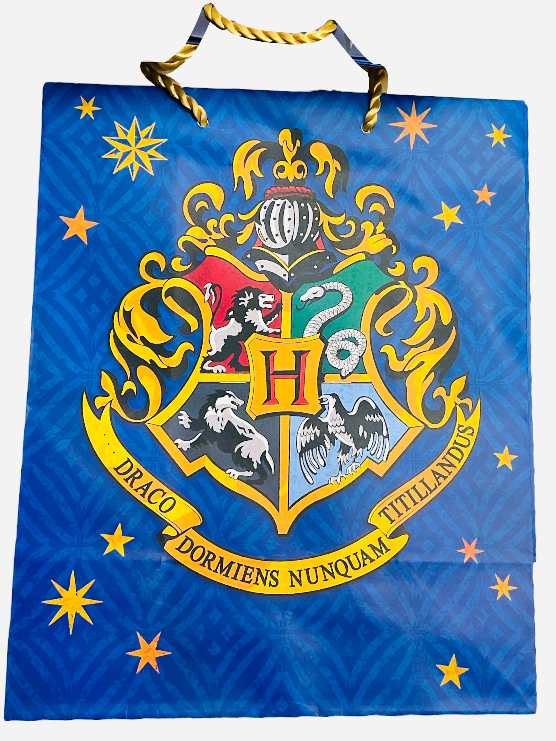 Hallmark 13 Large Harry Potter Gift Bag Bundle (3 Bags: Hogwarts Crest,  Marauder's Map, Harry, Ron & Hermione) for Birthdays, Kids Parties,  Christmas 